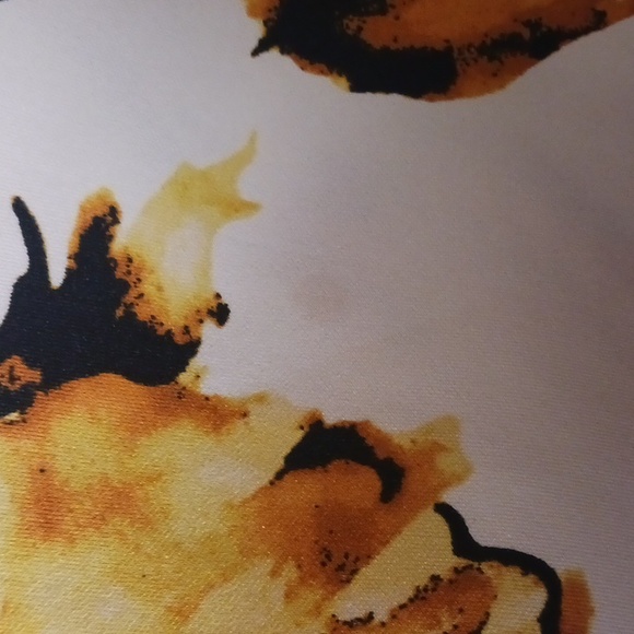 Celly K Floral Dress With Flutter Style - Picture 5 of 6